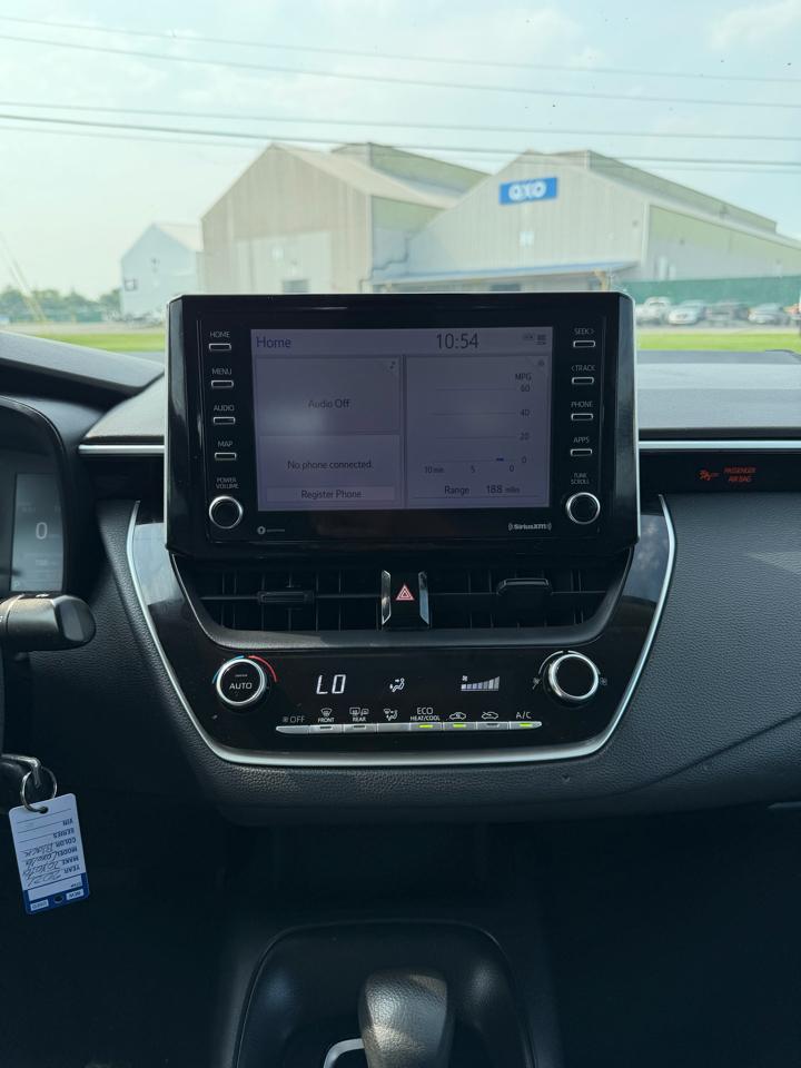Toyota Corolla LE 2021