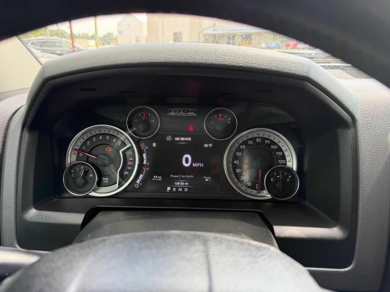 RAM 1500 SLT Crew Cab SWB 4WD 2016