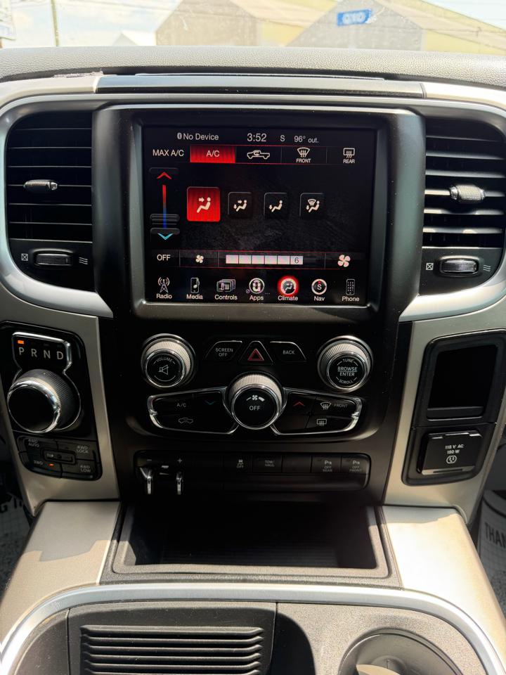 RAM 1500 SLT Crew Cab SWB 4WD 2016