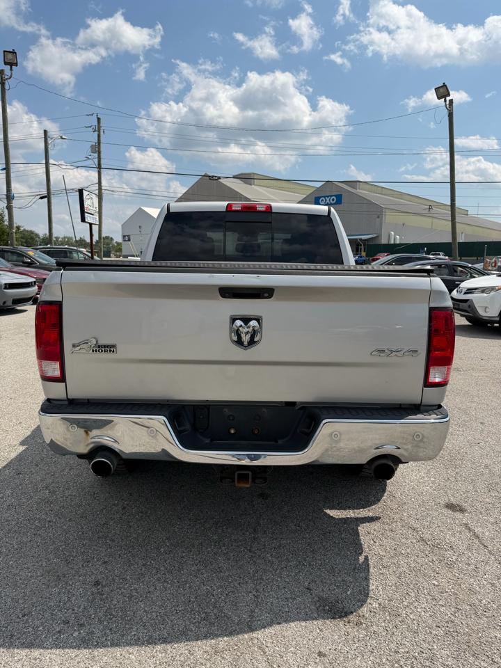 RAM 1500 SLT Crew Cab SWB 4WD 2016