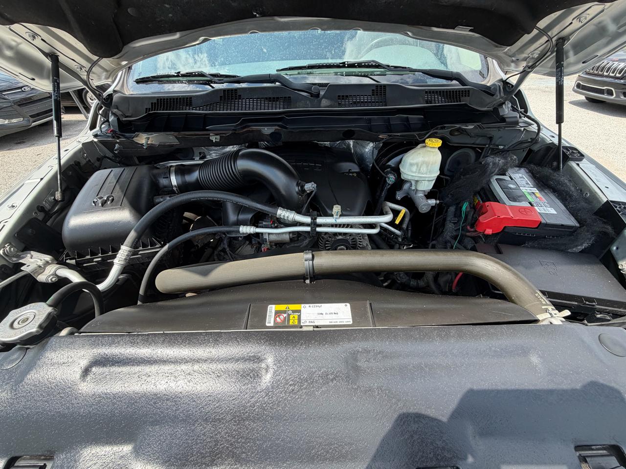 RAM 1500 SLT Crew Cab SWB 4WD 2016