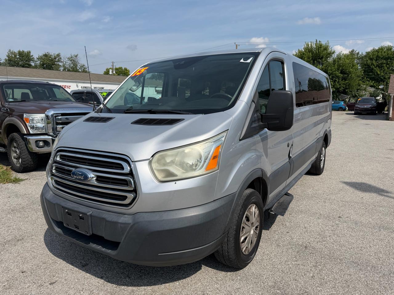 2015 Ford Transit 350 Wagon Low Roof XL 60/40 Pass. 148-in. WB