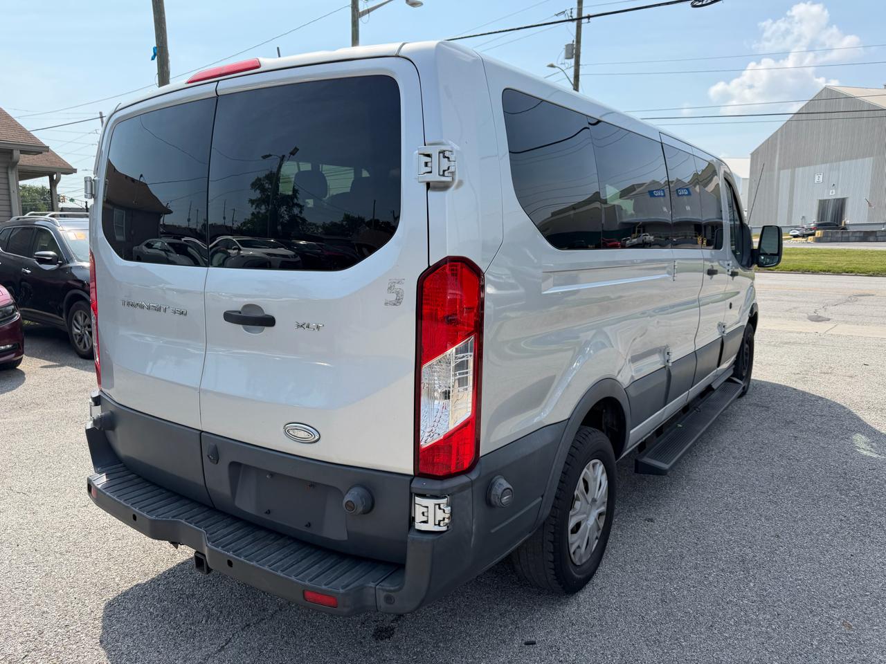Ford Transit 350 Wagon Low Roof XL 60/40 Pass. 148-in. WB 2015