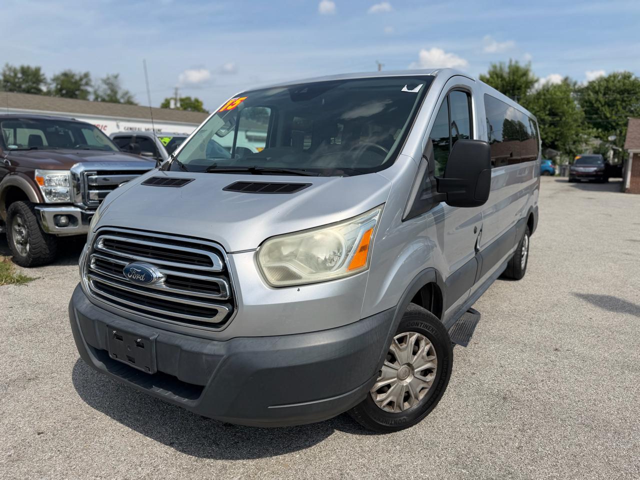 Ford Transit 350 Wagon Low Roof XL 60/40 Pass. 148-in. WB 2015