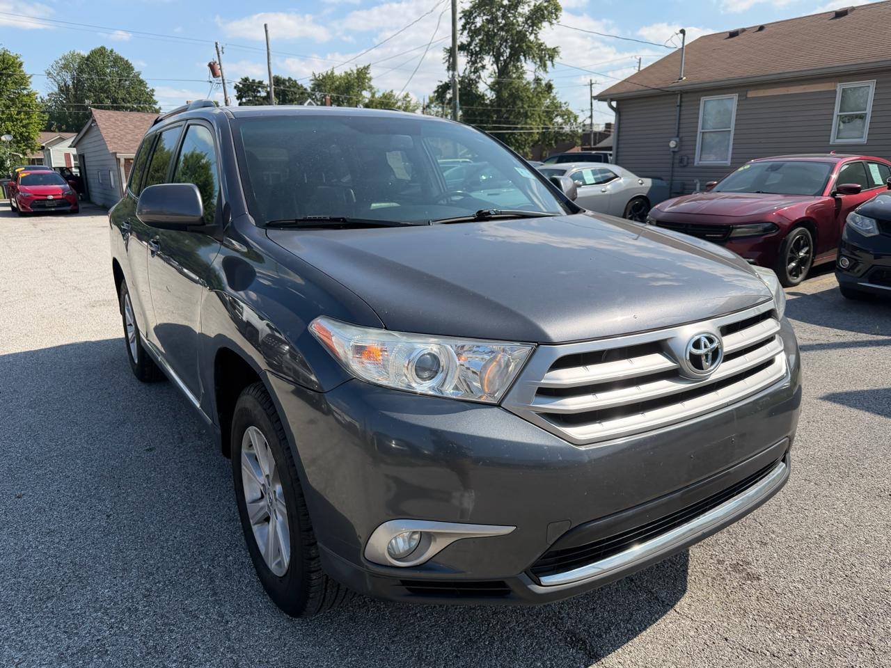 Toyota Highlander Base 4WD 2013
