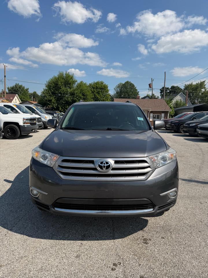 Toyota Highlander Base 4WD 2013