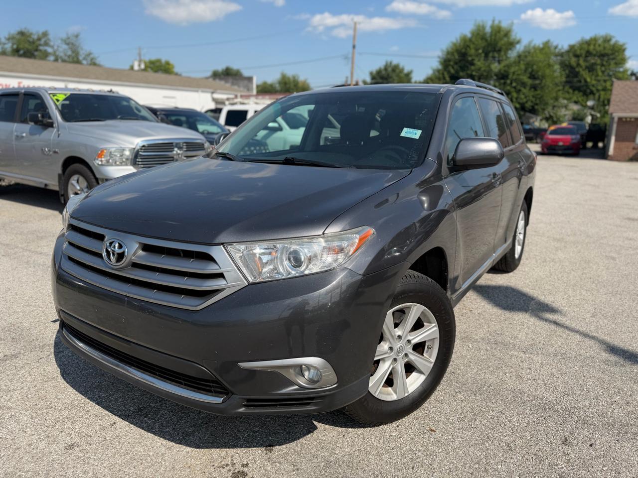 Toyota Highlander Base 4WD 2013