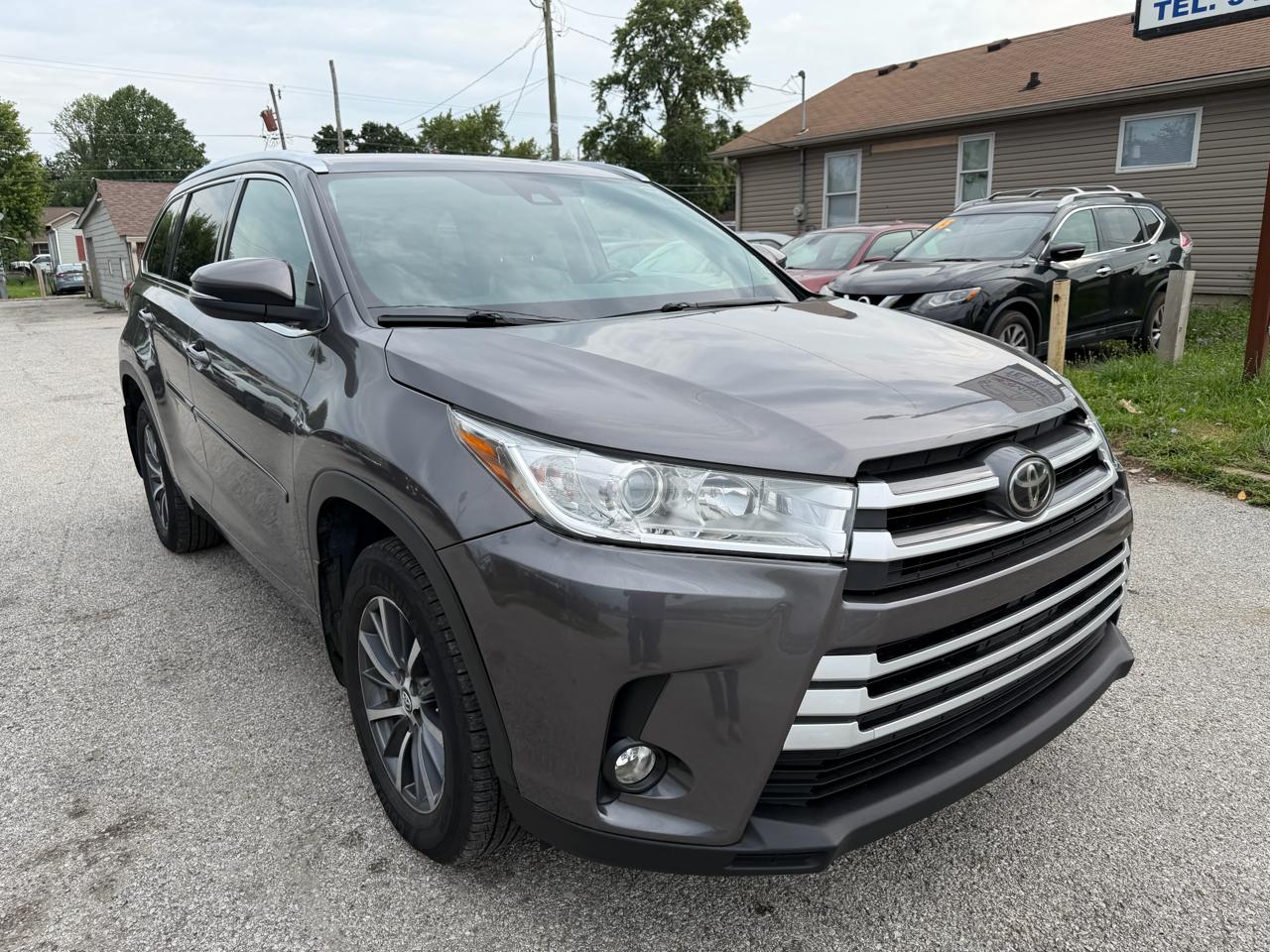 Toyota Highlander SE AWD V6 2017
