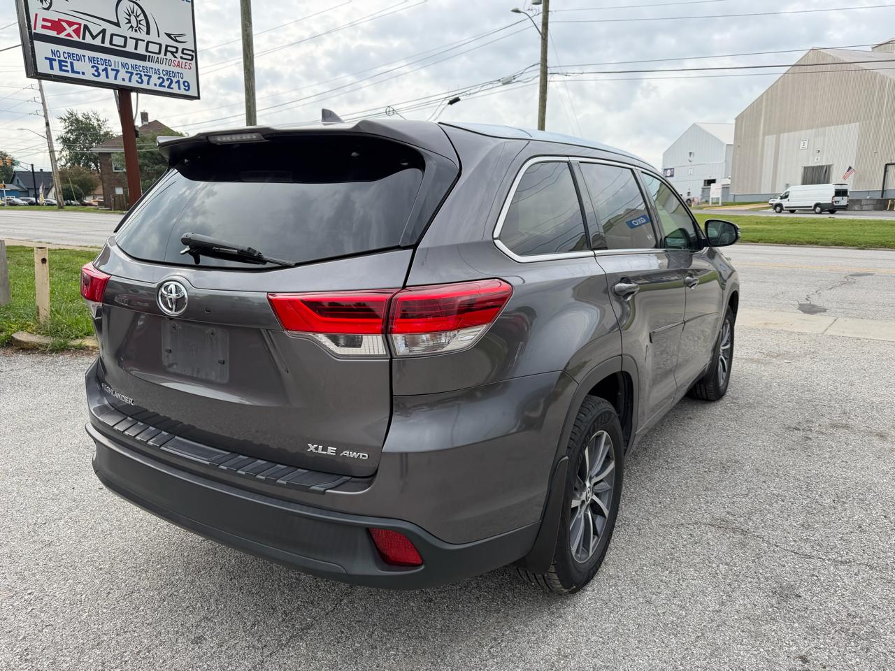 Toyota Highlander SE AWD V6 2017