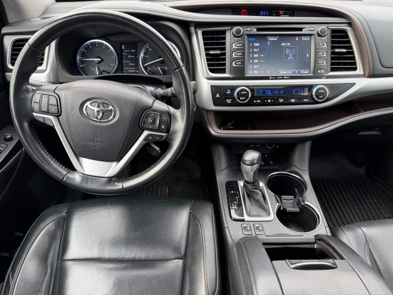 Toyota Highlander SE AWD V6 2017