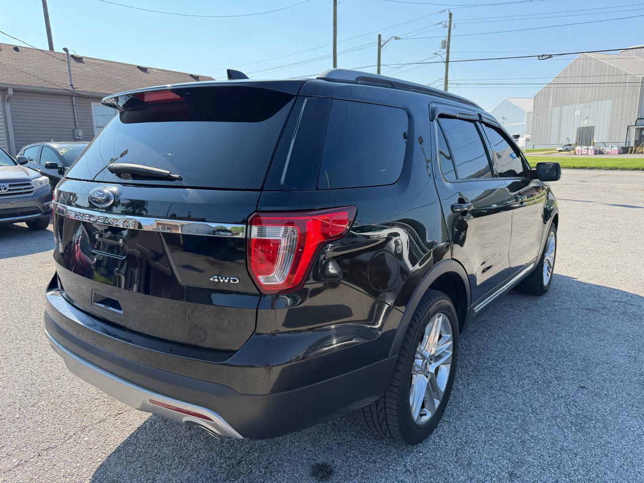 Ford Explorer XLT 4WD 2017