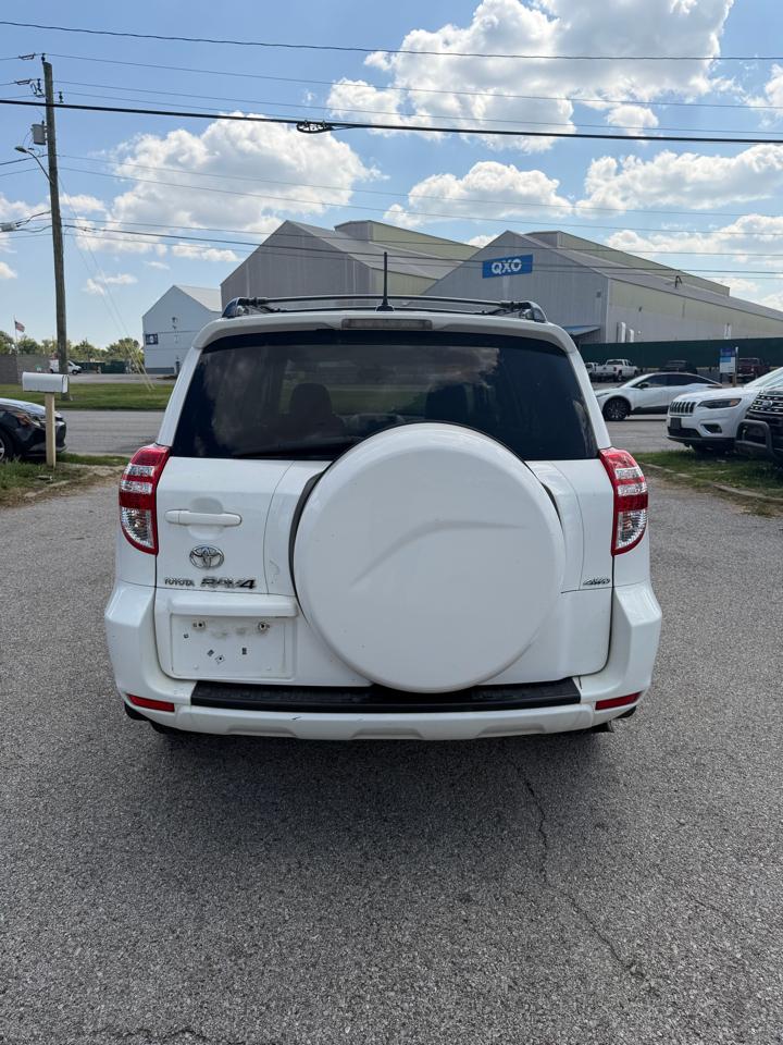 Toyota RAV4 Base I4 4WD 2010