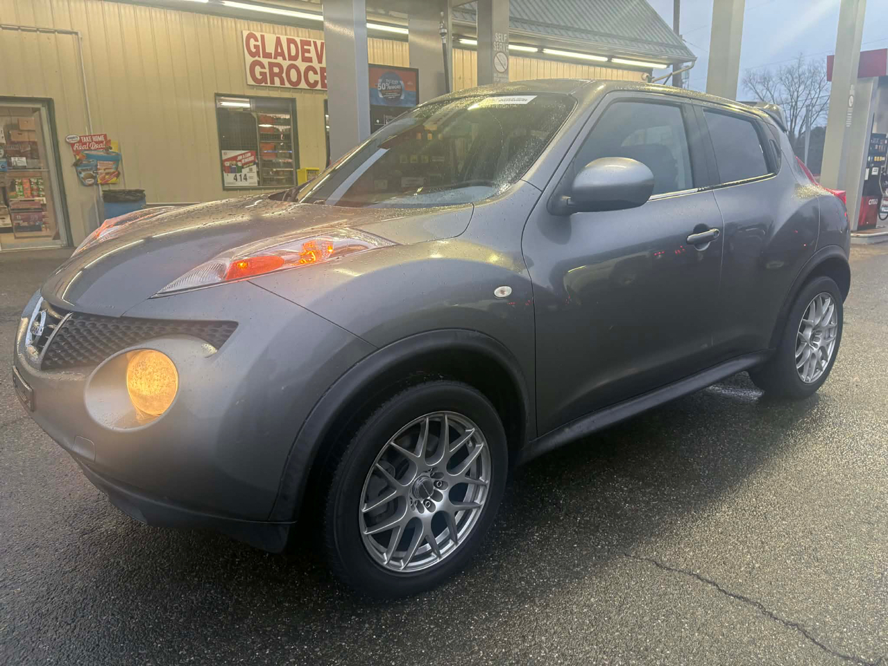 2014 Nissan Juke SV FWD CVT
