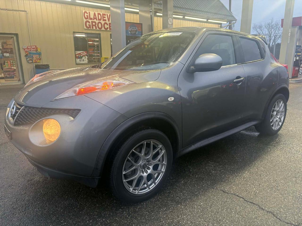 2014 Nissan Juke SV FWD CVT
