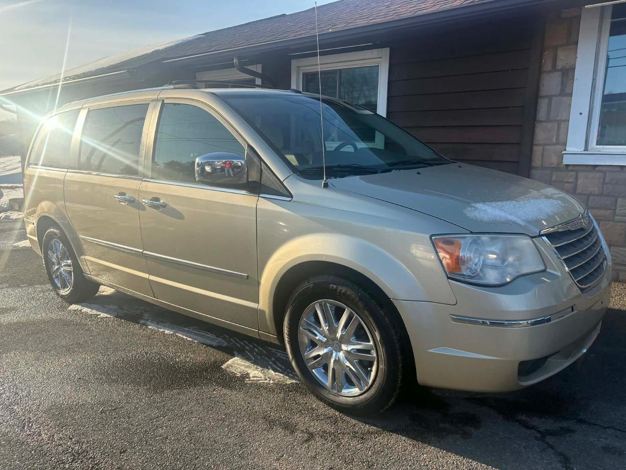 2010 Chrysler Town & Country Limited