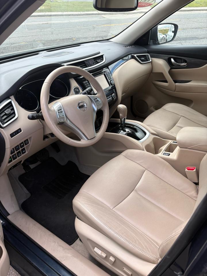 Nissan Rogue  2015