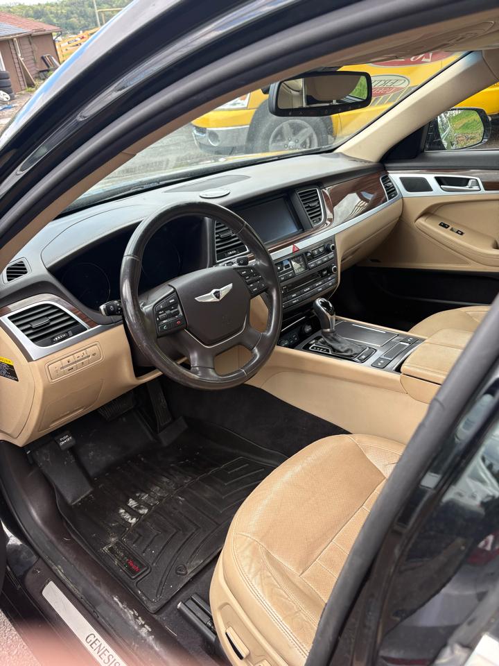 Hyundai Genesis  2016