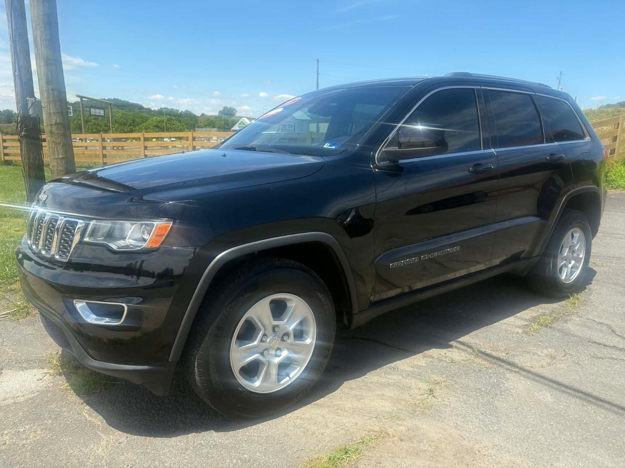 2017 Jeep Grand Cherokee Laredo 4WD