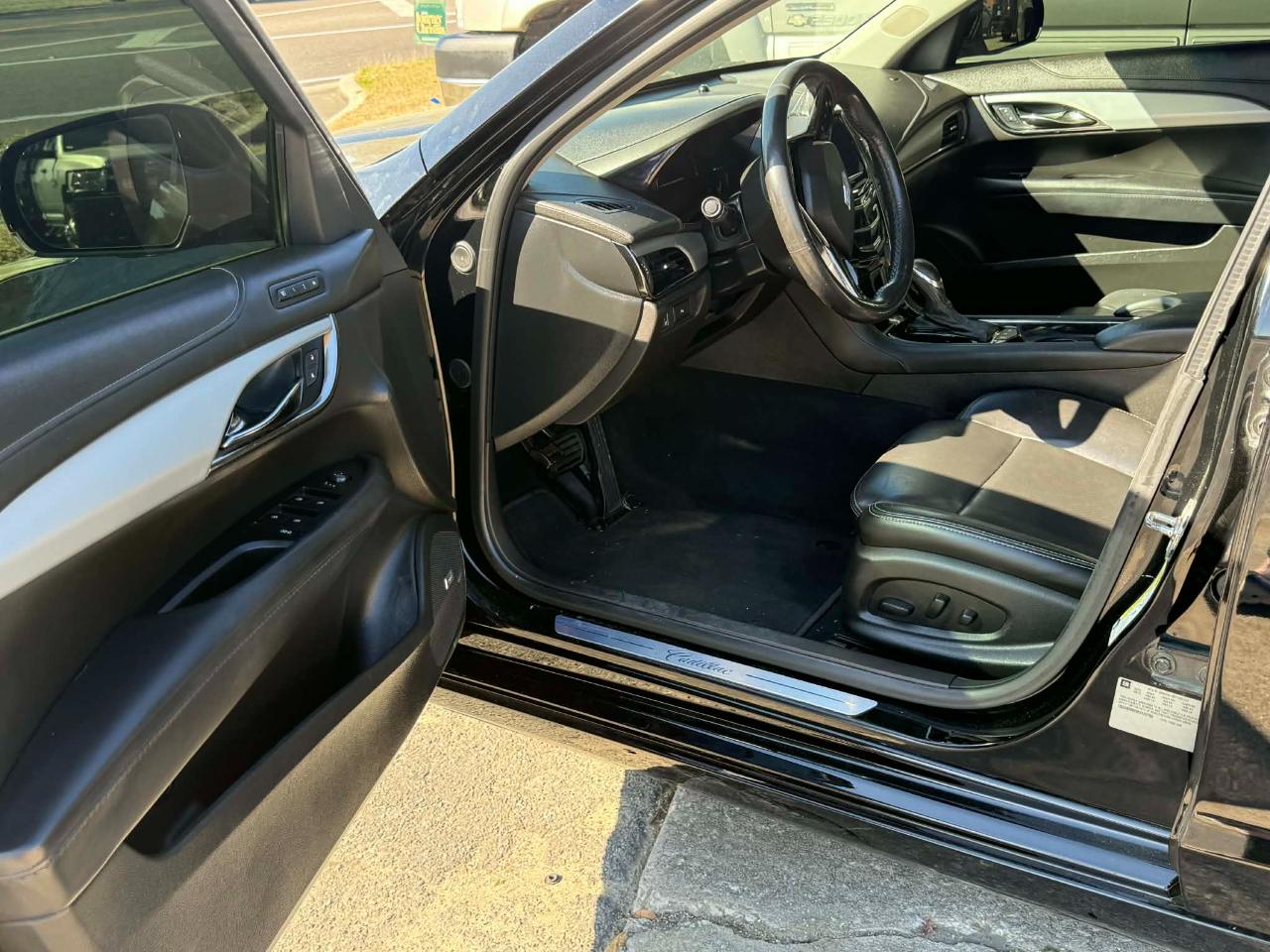 Cadillac ATS 2.0L Luxury RWD 2017