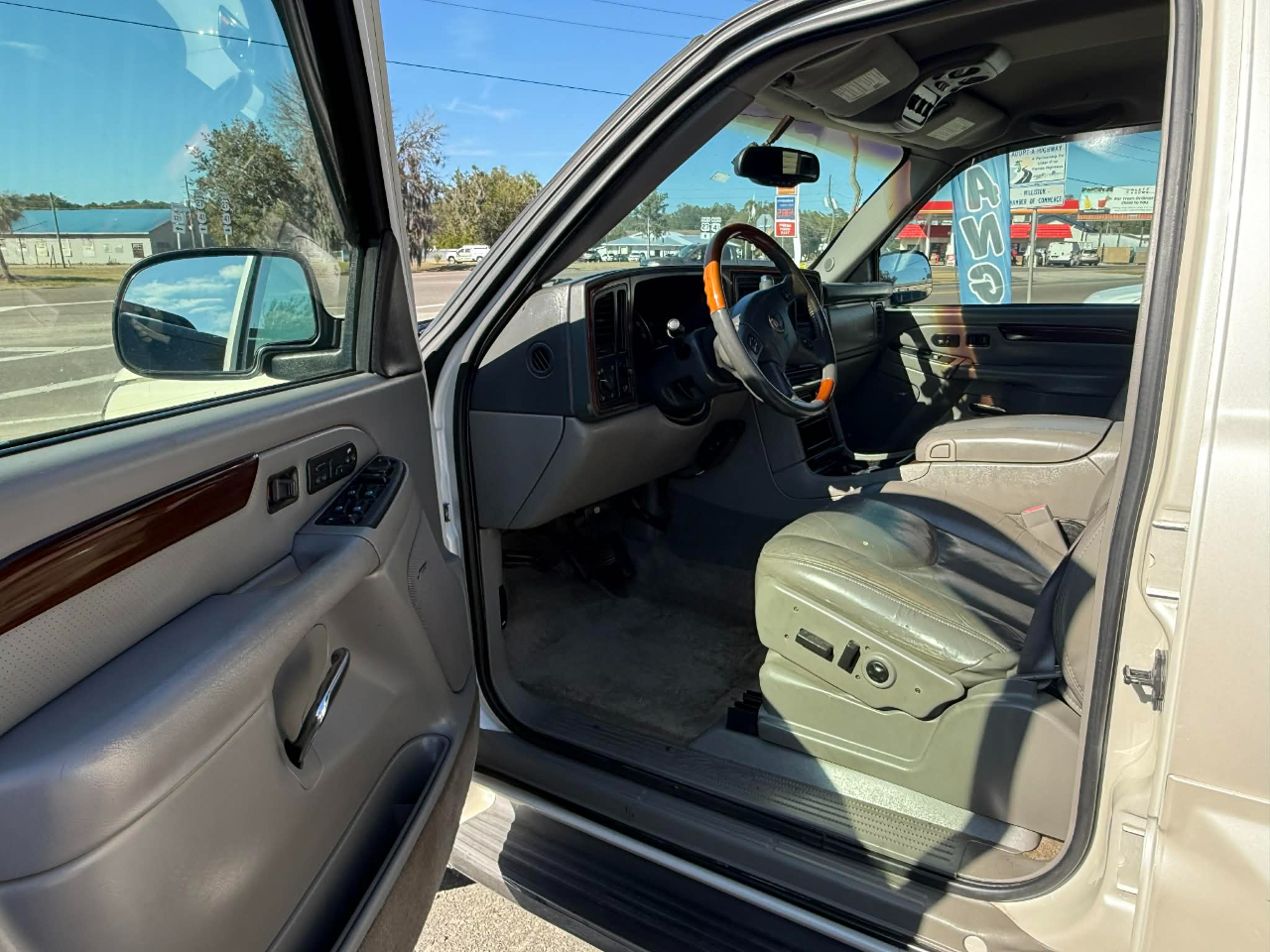 Cadillac Escalade AWD 2003