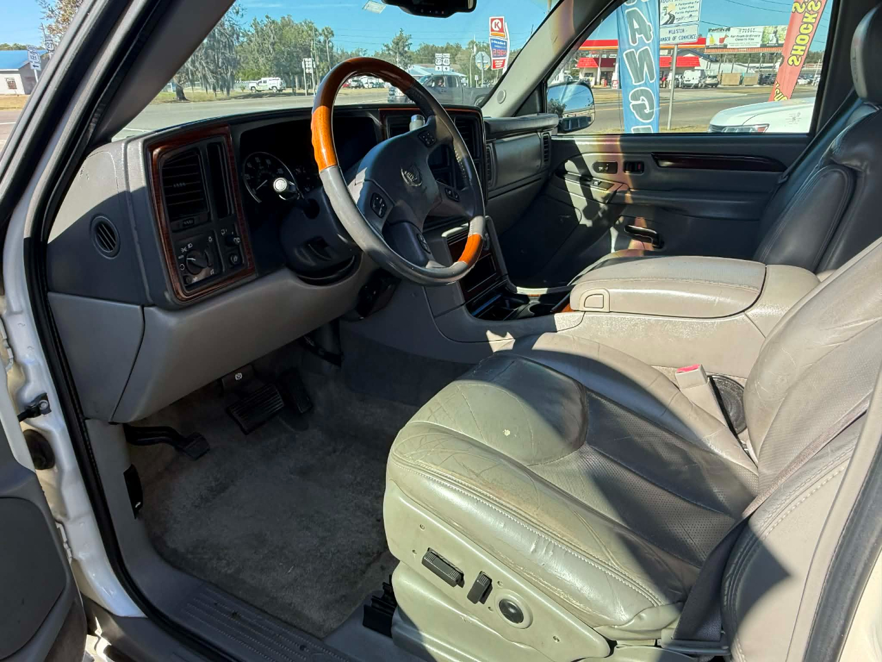 Cadillac Escalade AWD 2003