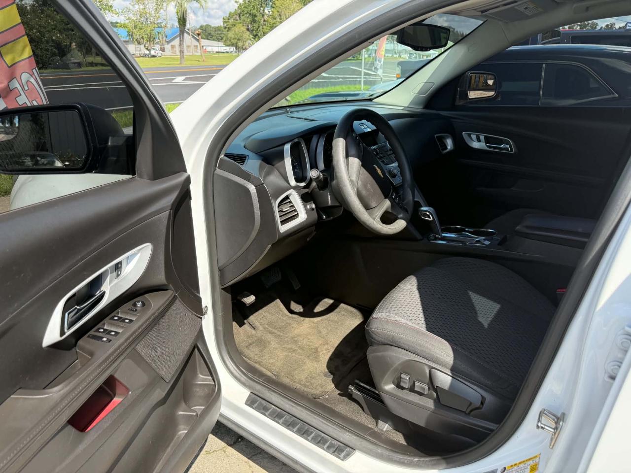 Chevrolet Equinox LS 2WD 2013