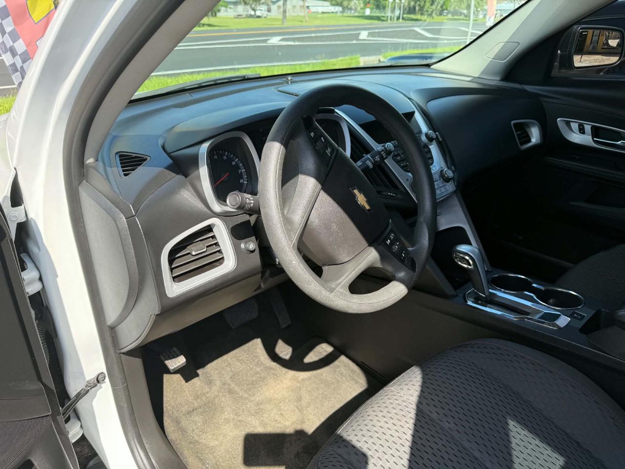 Chevrolet Equinox LS 2WD 2013