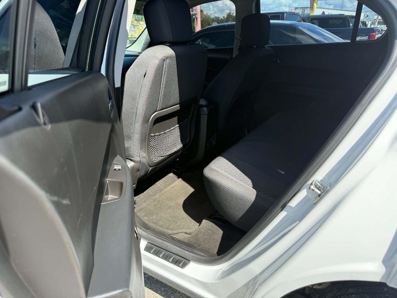 Chevrolet Equinox LS 2WD 2013
