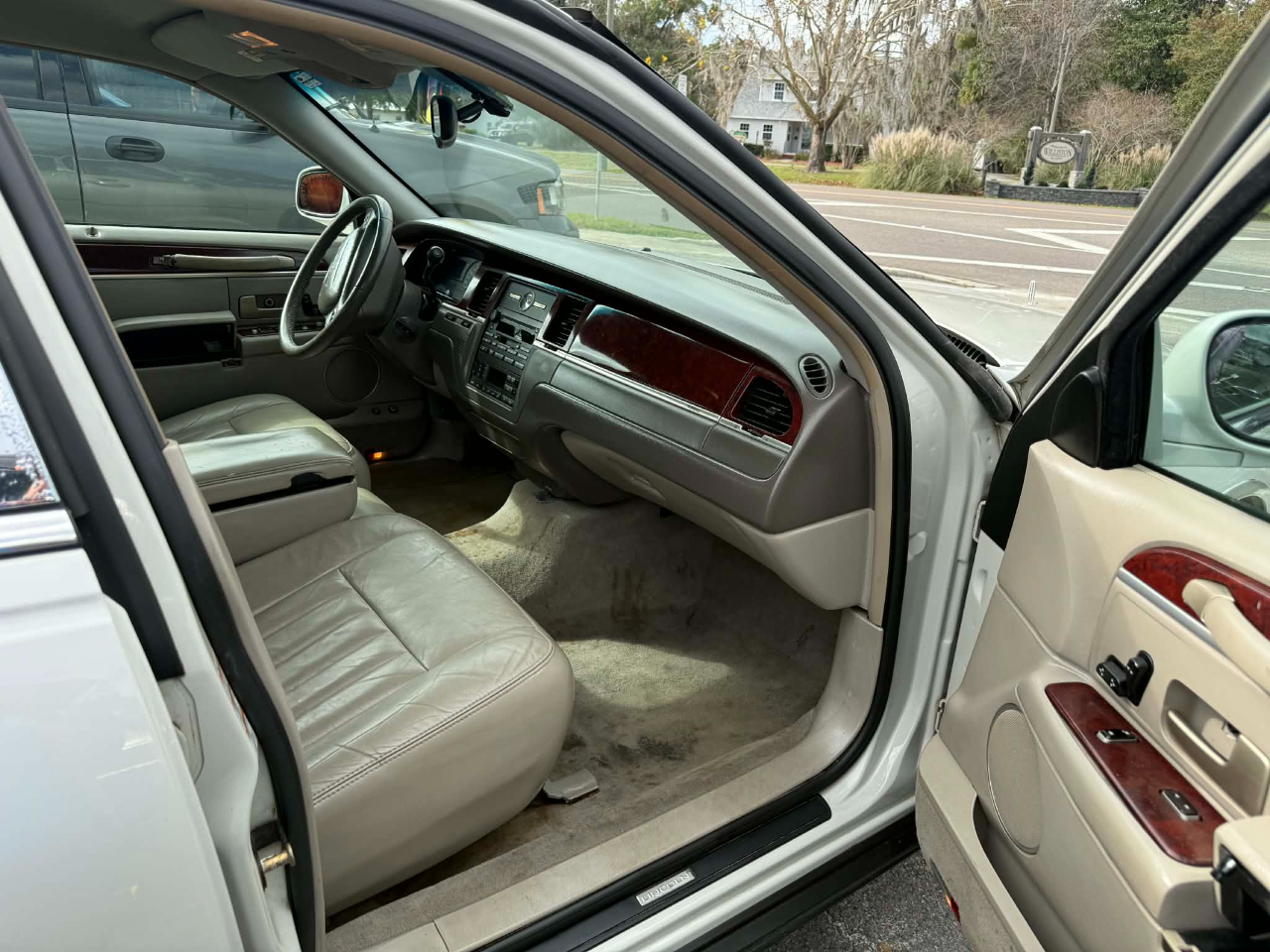 Lincoln Town Car Signature 2004