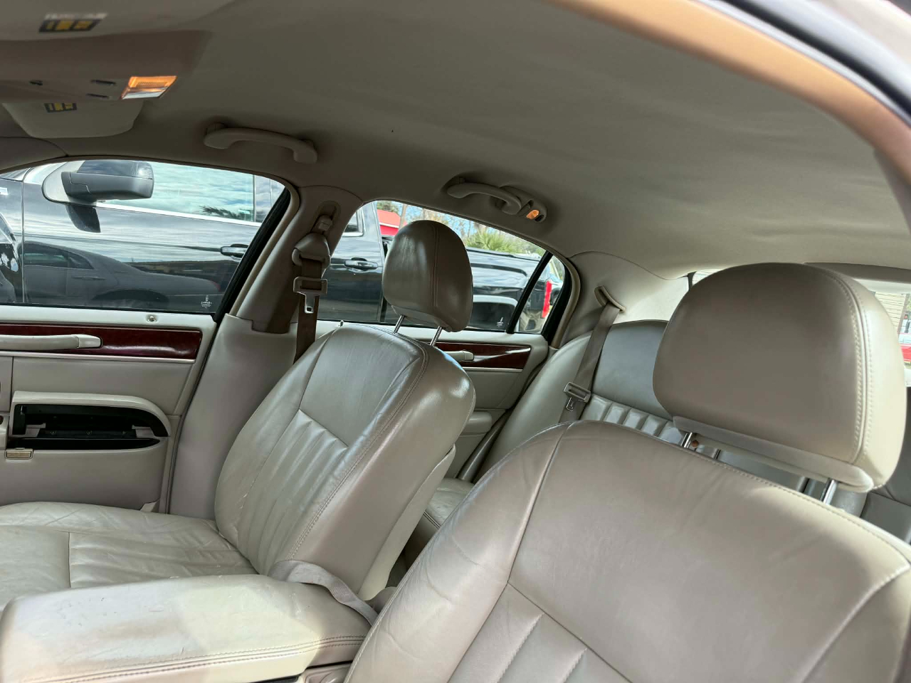 Lincoln Town Car Signature 2004