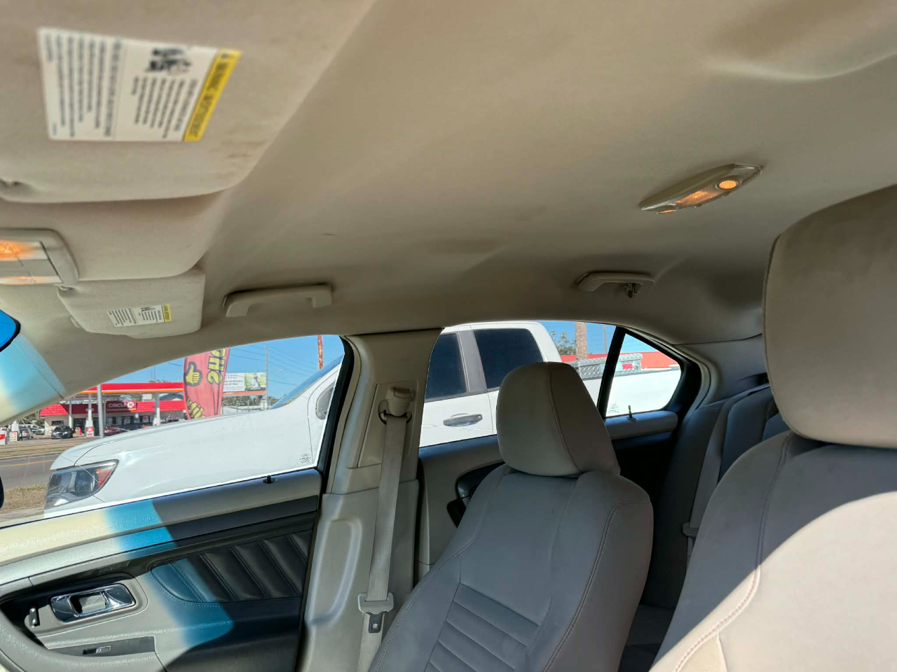 Ford Taurus SE FWD 2011