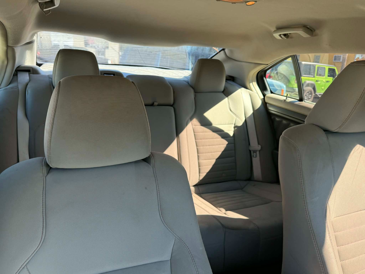 Ford Taurus SE FWD 2011