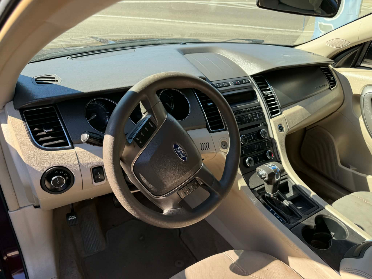 Ford Taurus SE FWD 2011