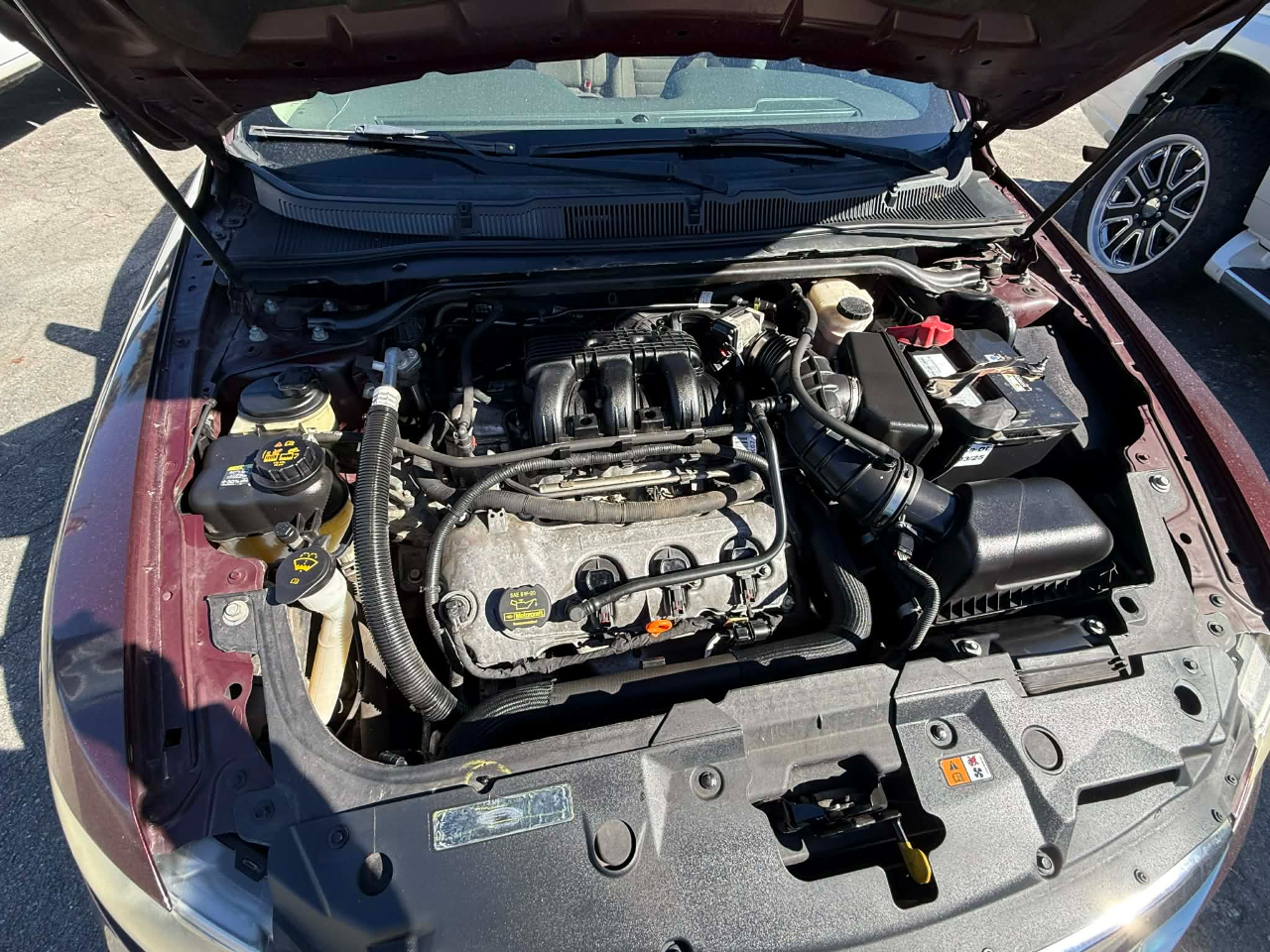 Ford Taurus SE FWD 2011