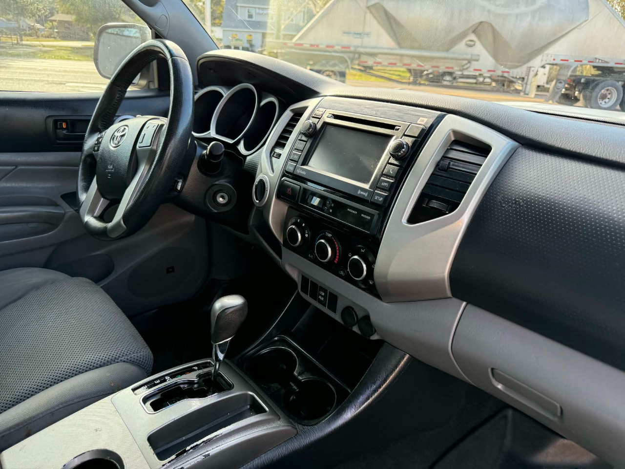 Toyota Tacoma Double Cab V6 4WD 2013