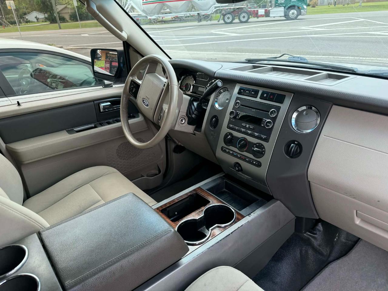 Ford Expedition EL XLT 4WD 2014