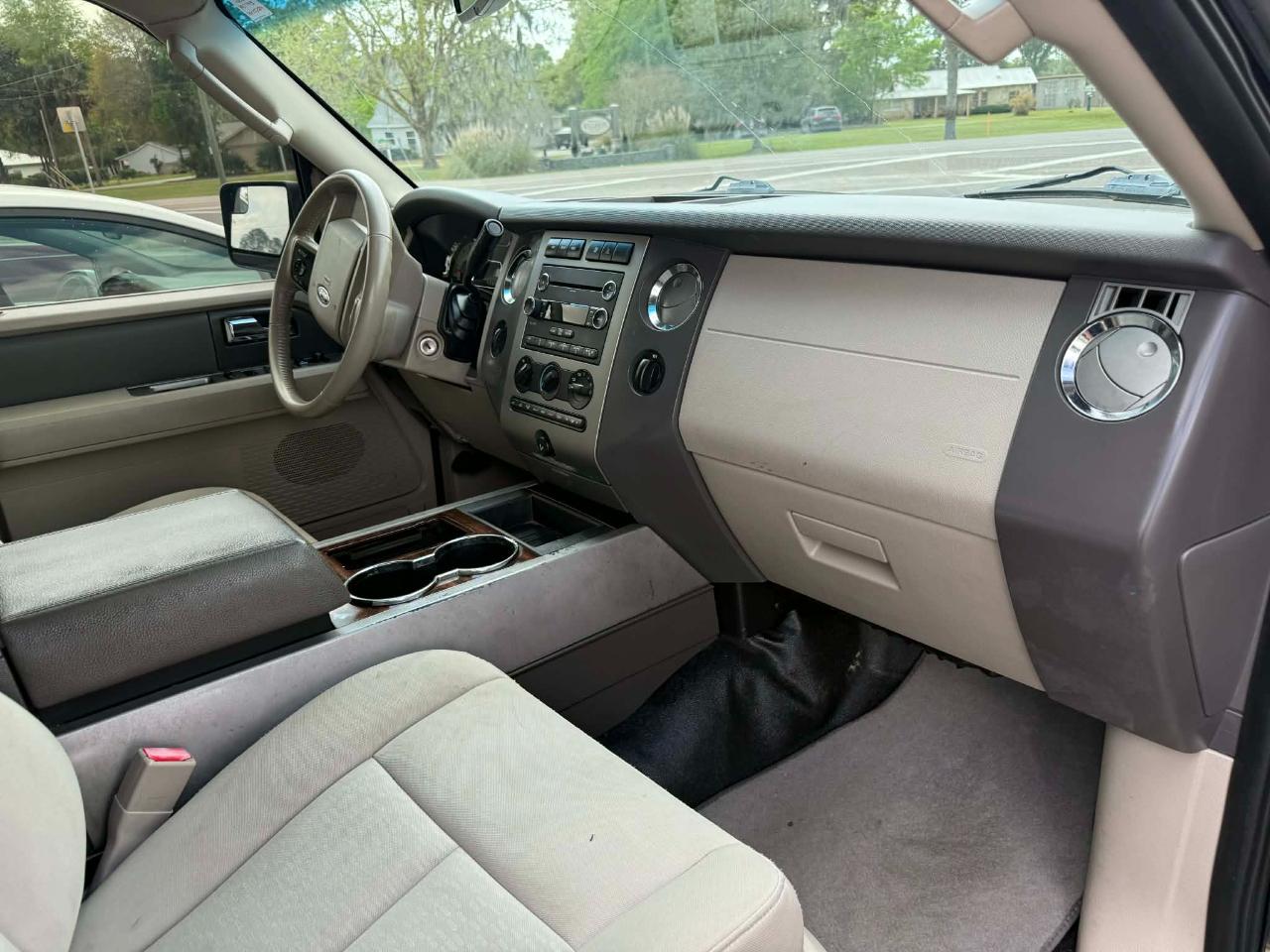 Ford Expedition EL XLT 4WD 2014