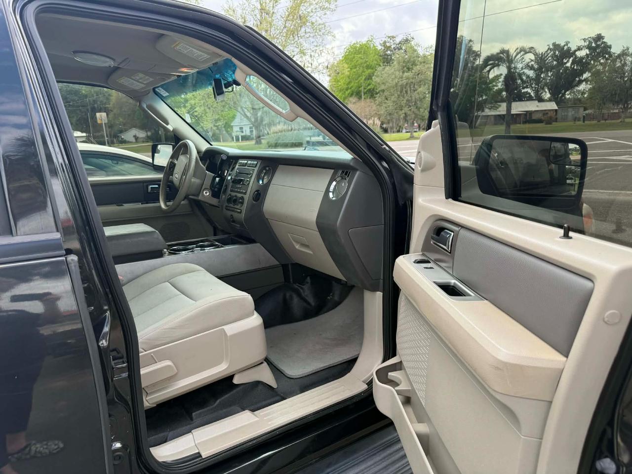 Ford Expedition EL XLT 4WD 2014