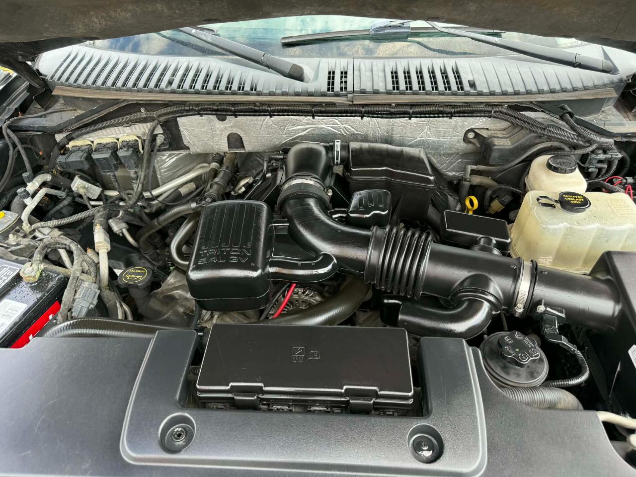 Ford Expedition EL XLT 4WD 2014