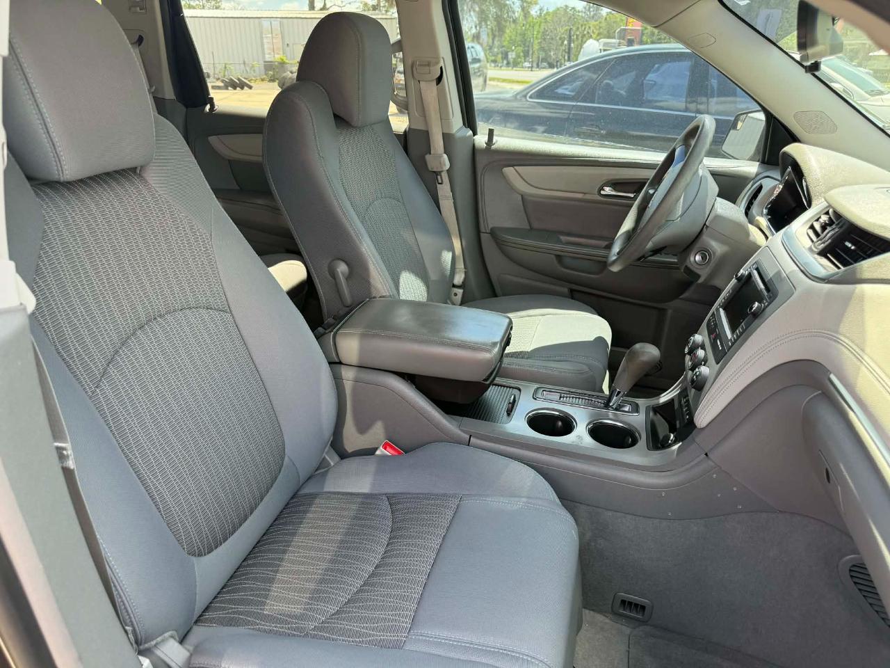 Chevrolet Traverse LS AWD w/PDC 2014