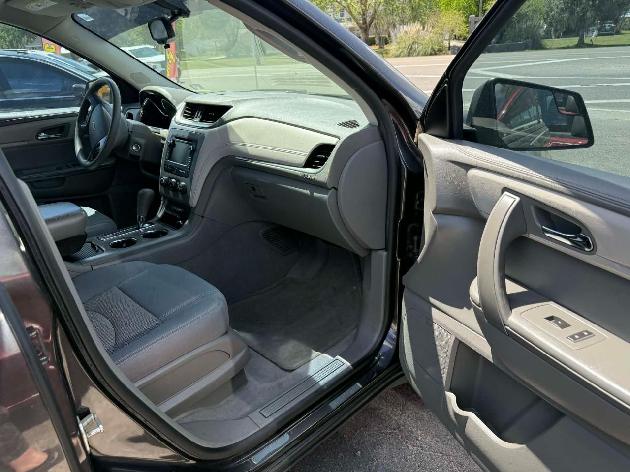 Chevrolet Traverse LS AWD w/PDC 2014