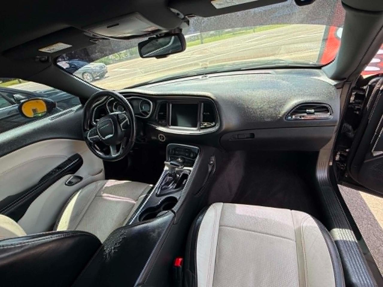 Dodge Challenger SXT Plus 2015