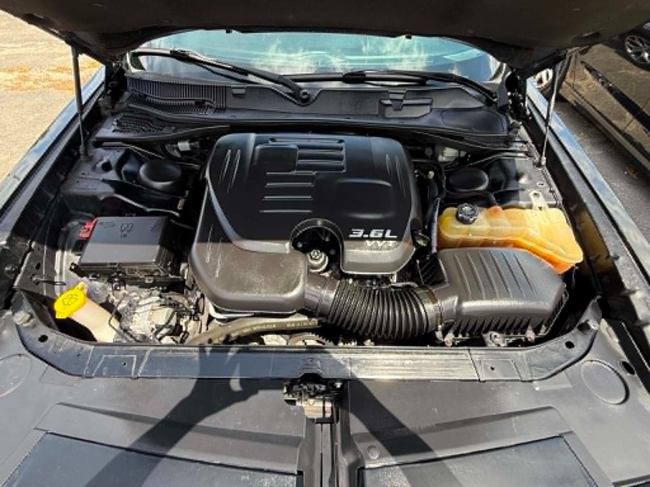 Dodge Challenger SXT Plus 2015