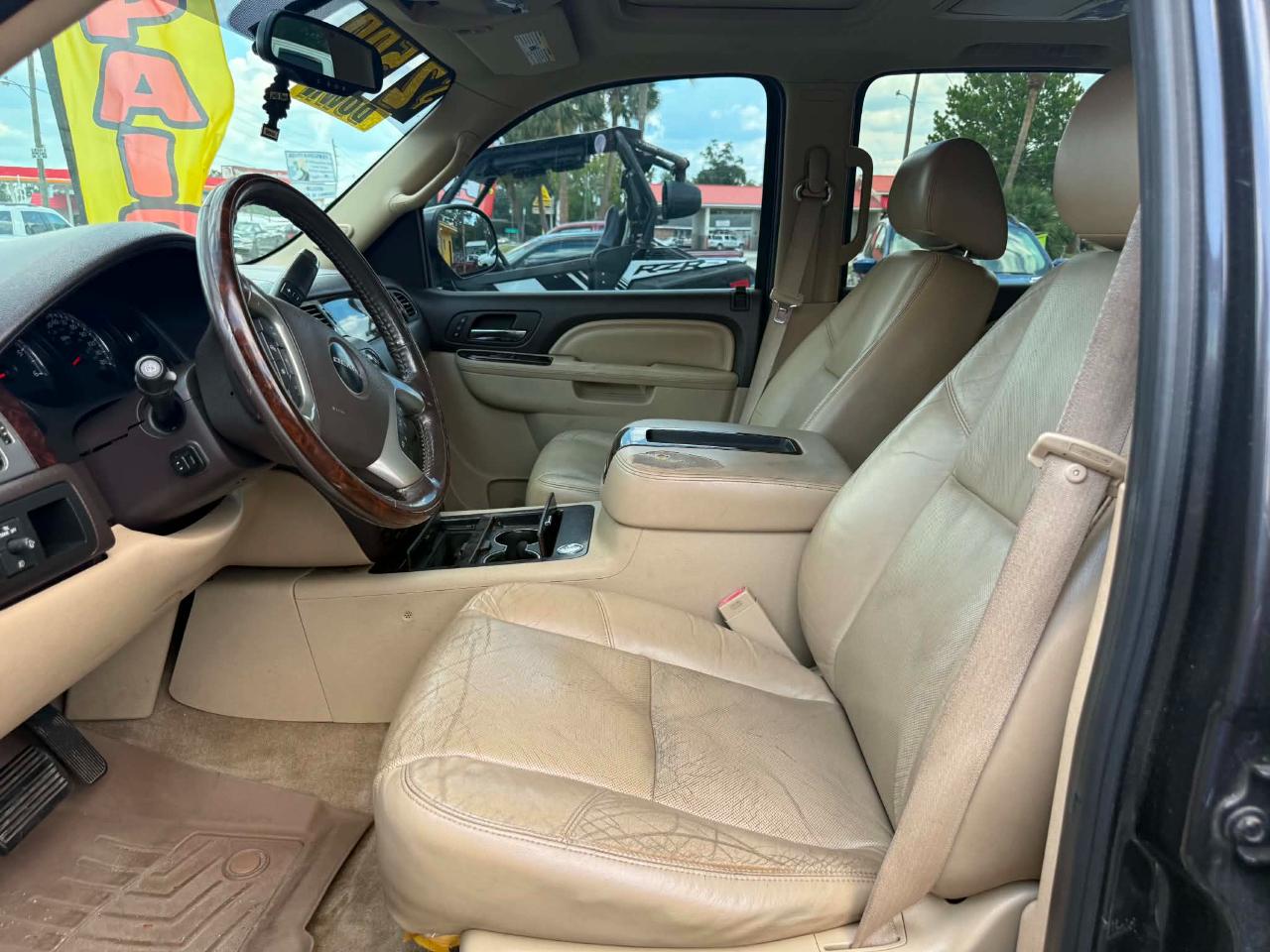 GMC Yukon Denali XL 4WD 2011