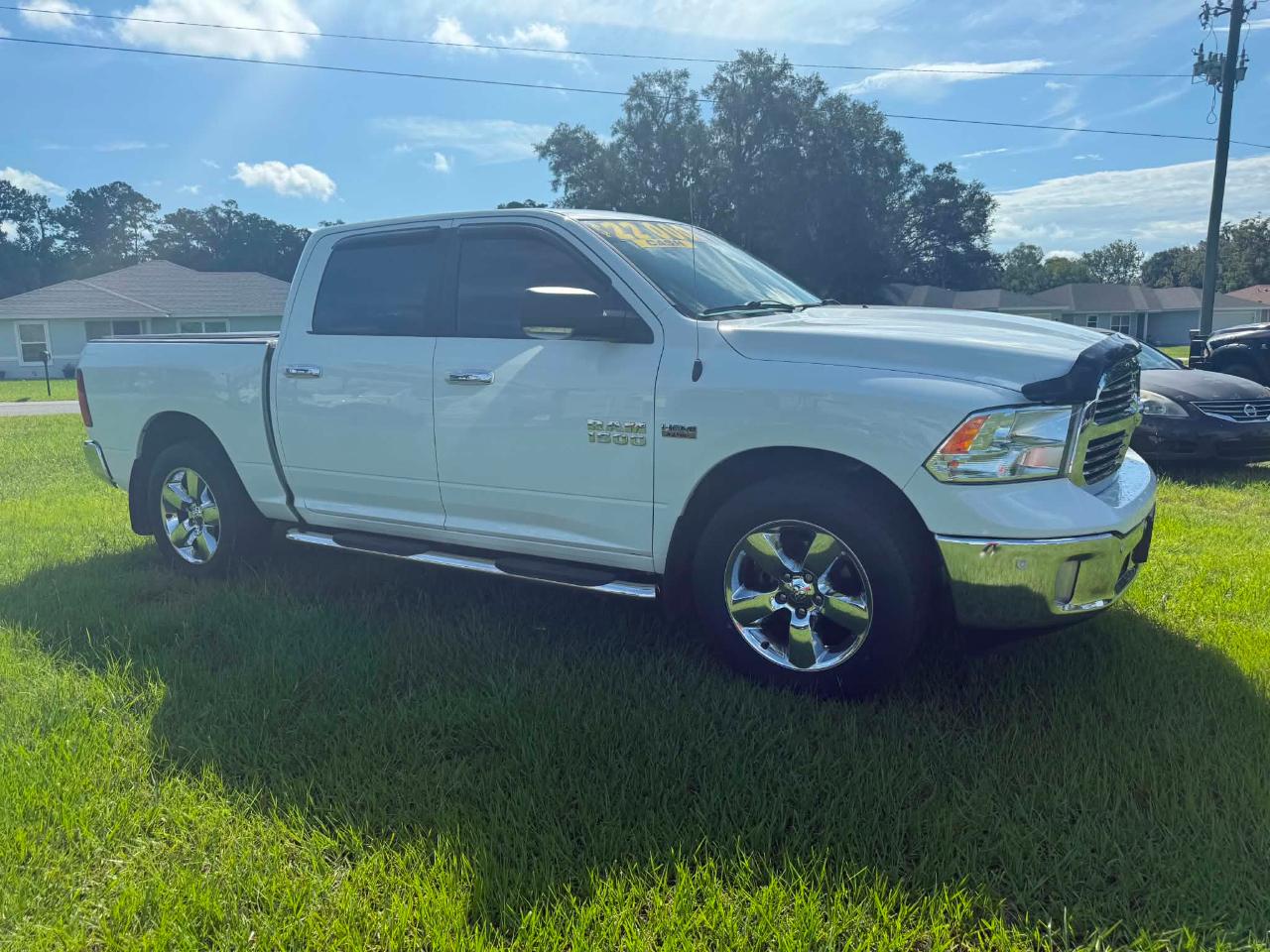 RAM 1500 SLT Crew Cab SWB 4WD 2017
