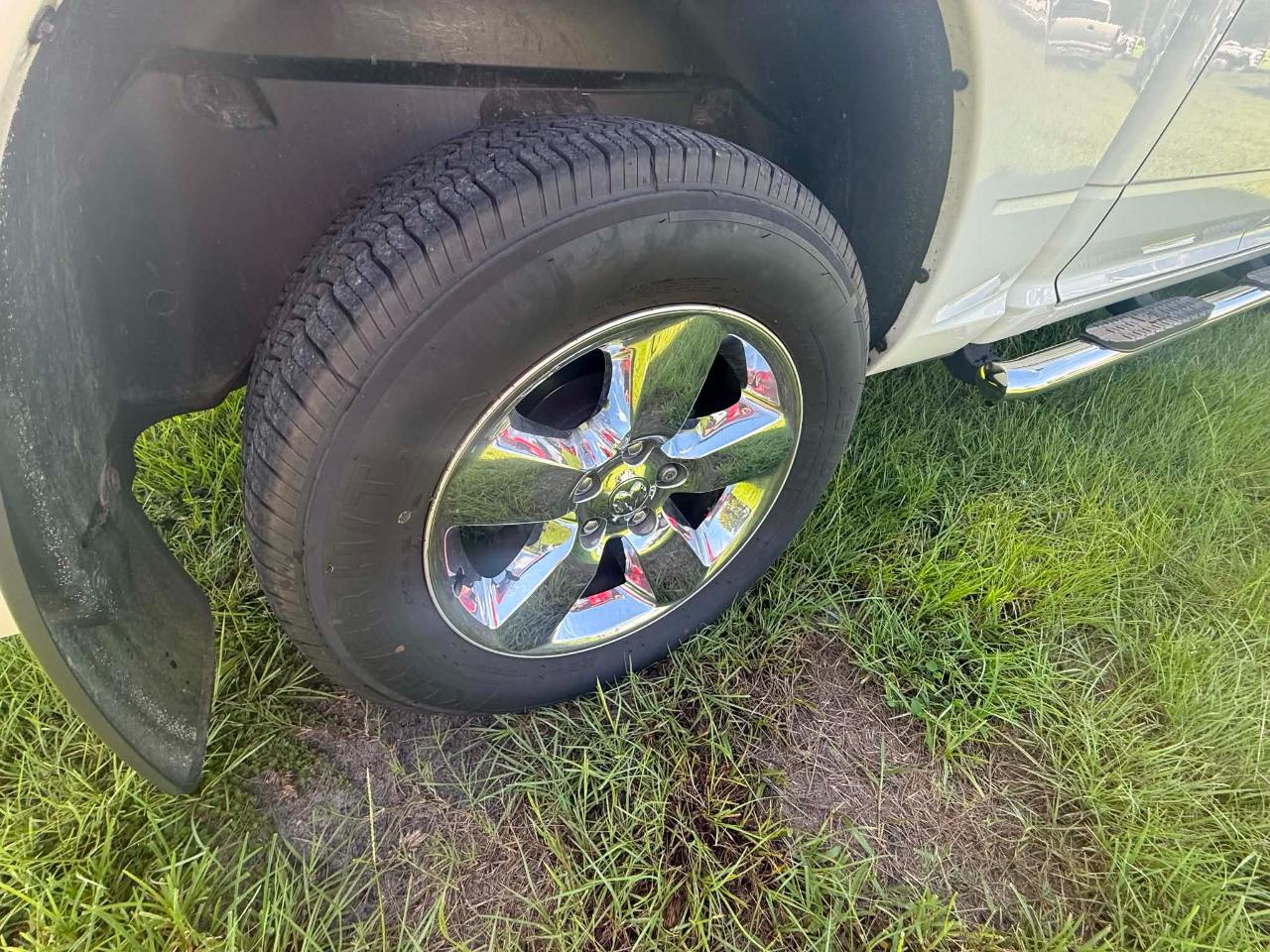 RAM 1500 SLT Crew Cab SWB 4WD 2017