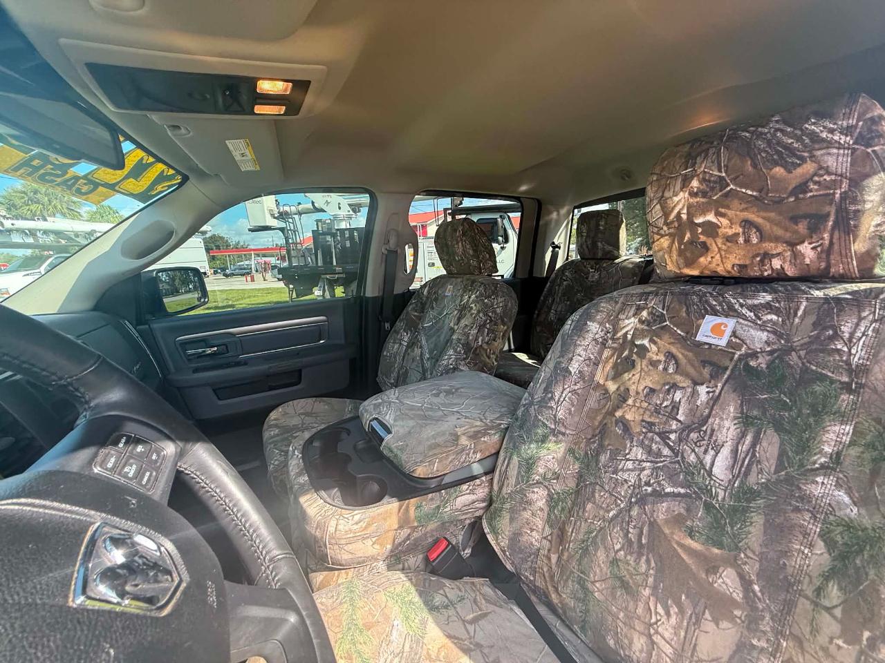 RAM 1500 SLT Crew Cab SWB 4WD 2017
