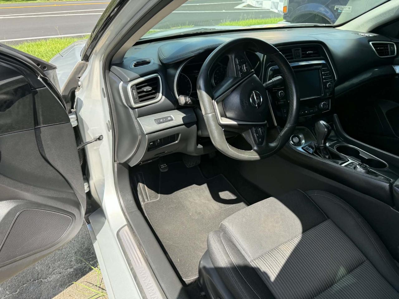 Nissan Maxima 3.5 S 2018