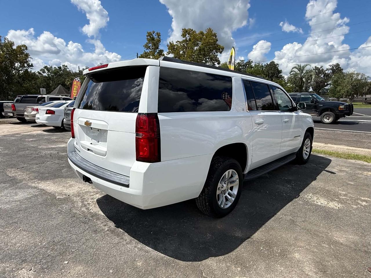 Chevrolet Suburban LT 2WD 2019