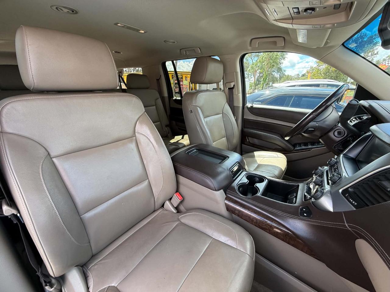 Chevrolet Suburban LT 2WD 2019